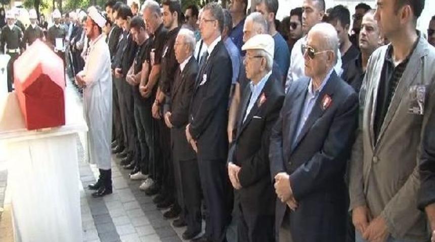 Prof. Dr. Can Solakoğlu Son Yolculuğuna Uğurlandı