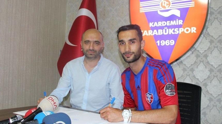 Karab&uuml;kspor, Ferhat G&ouml;rg&uuml;l&uuml; İle Resmi İmzayı Attı