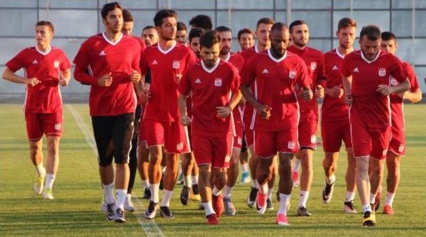 Sivasspor Top Başı Yaptı