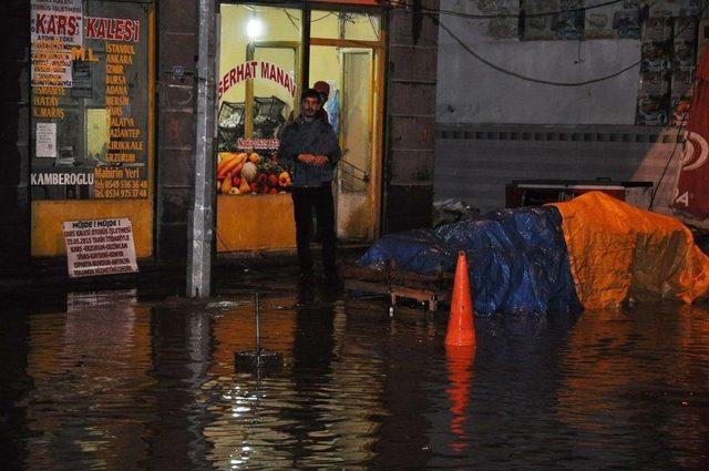 Kars’ı Dolu Ve Yağmur Vurdu