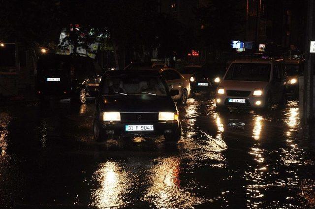 Kars’ı Dolu Ve Yağmur Vurdu