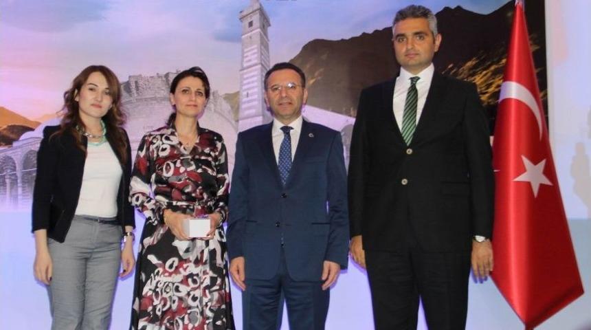 Vali Aksoy&rsquo;dan H&uuml;z&uuml;nl&uuml; Veda