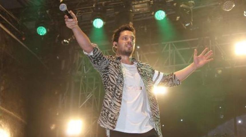 Murat Boz, İzmit'te Binlerce Kişiyi Coşturdu