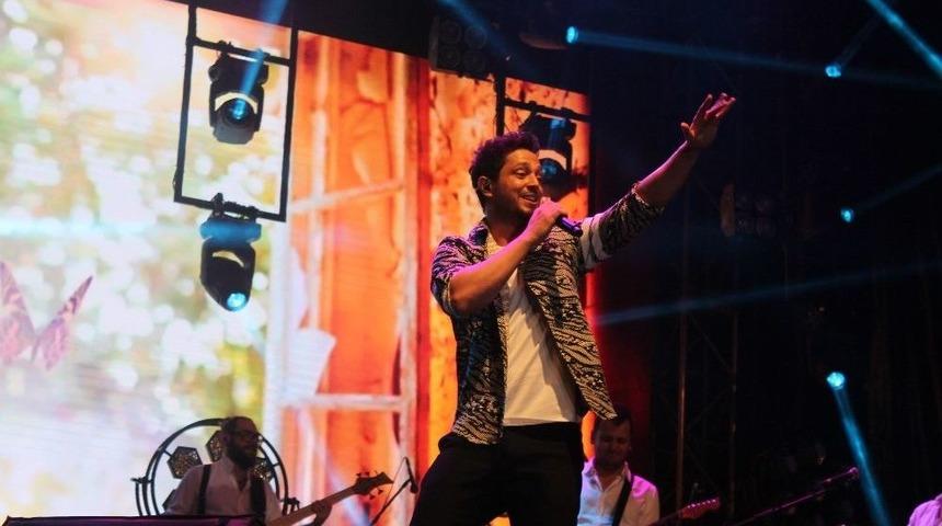 Murat Boz Kocaeli&rsquo;yi Salladı