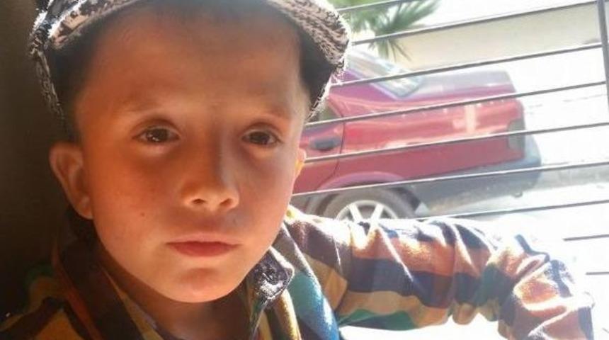 Kamyonun Altında Kalan &Ccedil;ocuk &Ouml;ld&uuml;