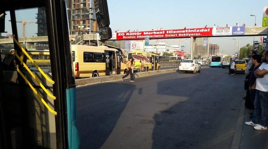 (&ouml;zel Haber) Yenibosna&rsquo;da Palalı Gen&ccedil; Alarmı