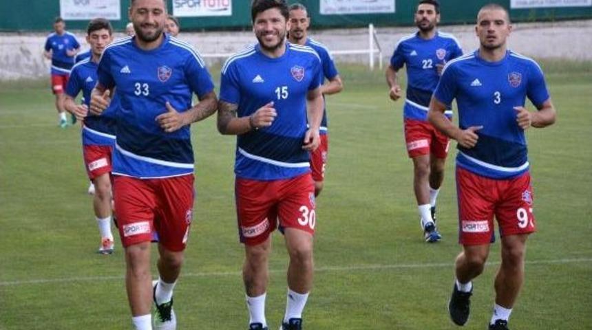 Kardemir Karab&uuml;kspor'da Kamp &Ouml;ncesi Ilk Antrenman
