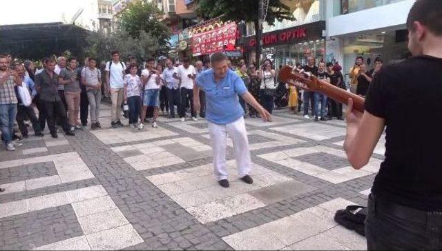 Sokak Müzisyenlerinin Tek Isteği: İzin Belgesi