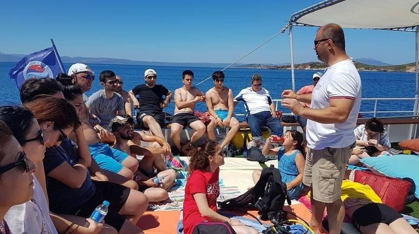 (&ouml;zel Haber) Aşırı Sıcaklarda Serinlemek İsteyenler Dalış Turlarına B&uuml;y&uuml;k İlgi G&ouml;steriyor