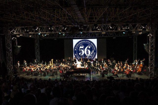 Festival Coşkusu Anjelika Akbar İle Başladı