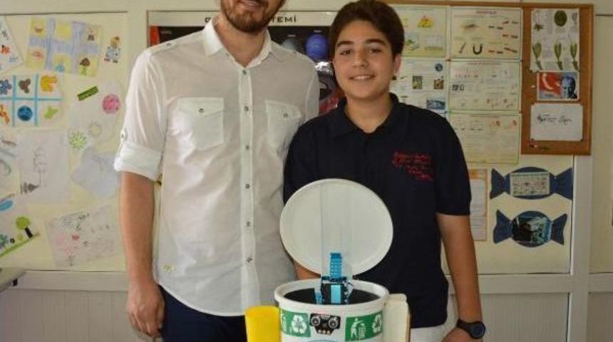 Temiz Bir &Ccedil;evre I&ccedil;in Şeker Veren &Ccedil;&ouml;p Kutusu Tasarladı