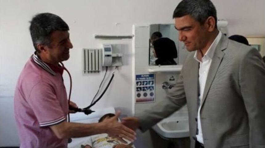 Genel Sekreter &Ouml;zkul Hastanede İncelemelerde Bulundu