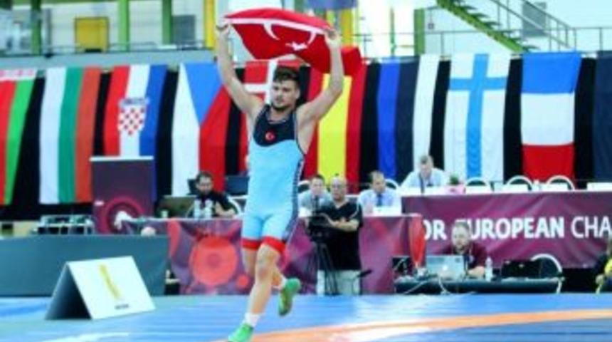 Osman G&ouml;&ccedil;en Avrupa &Uuml;&ccedil;&uuml;nc&uuml;s&uuml; Oldu