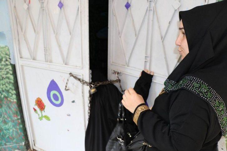 Zabıta Ekipleri, Yıkılma Tehlikesi Bulunan Binanın Kapısını, Vatandaşların Üzerine Kilitledi G4