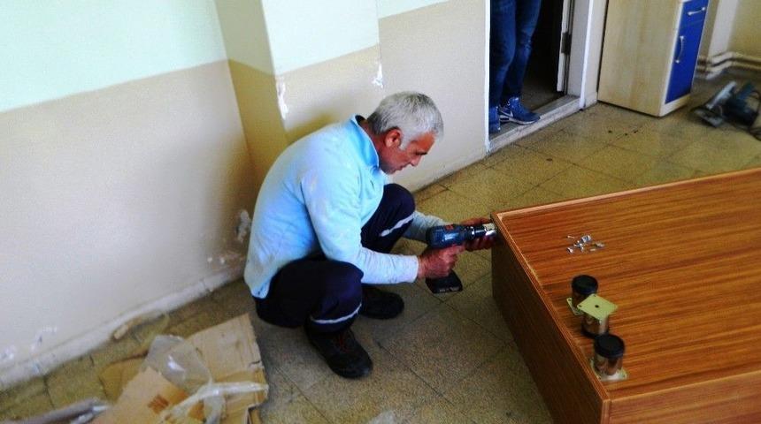 Okul Hizmet Masası Tatilde De &Ccedil;alışıyor