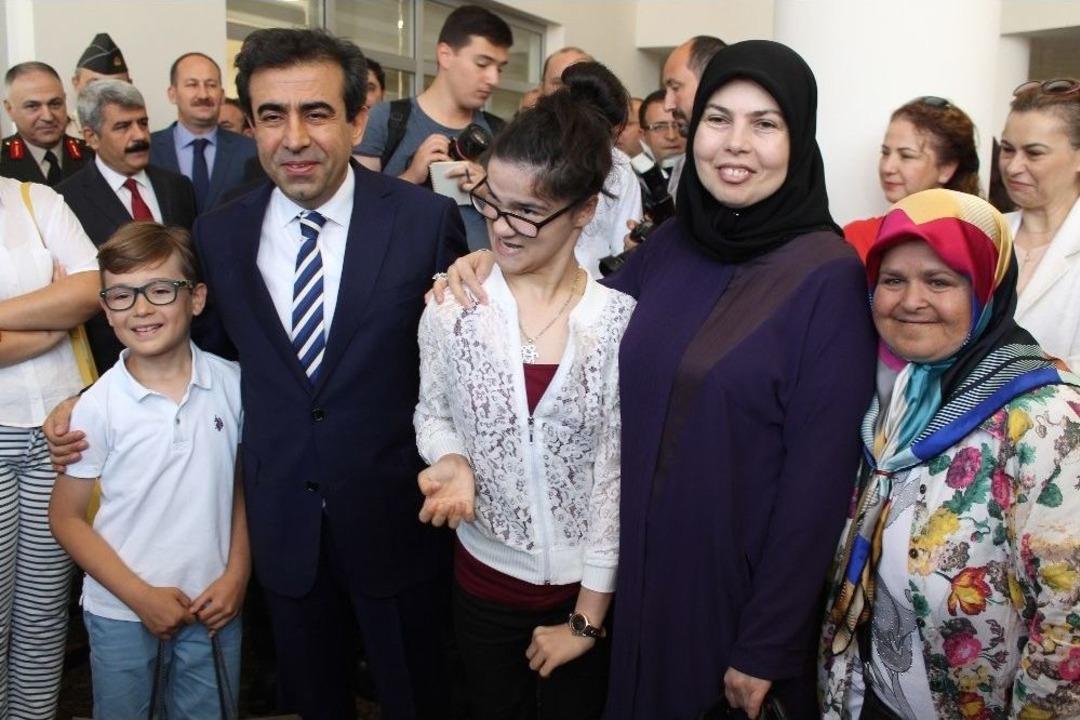 Diyarbakır Yeni Valisi G&uuml;zeloğlu Kocaeli&rsquo;ne Veda Etti