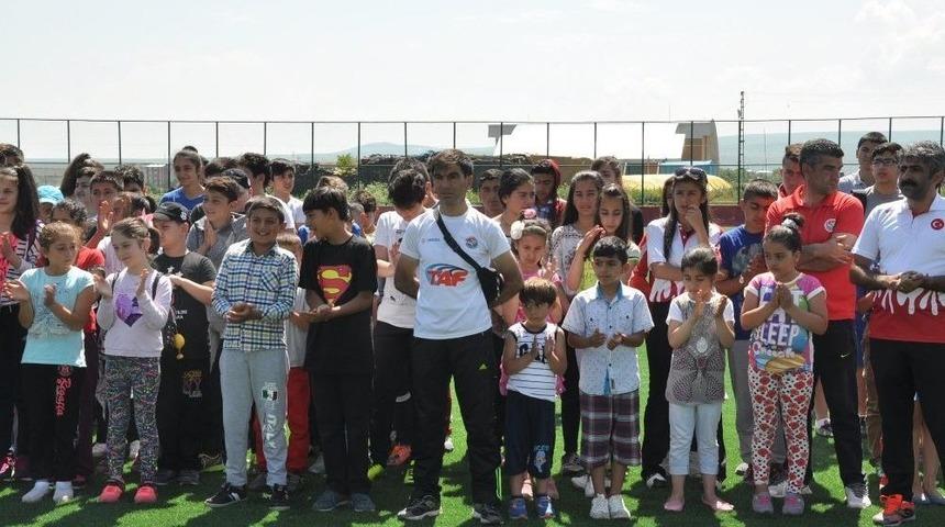 Kars&rsquo;ta Yaz Spor Okulları&rsquo;nın A&ccedil;ılışı Yapıldı