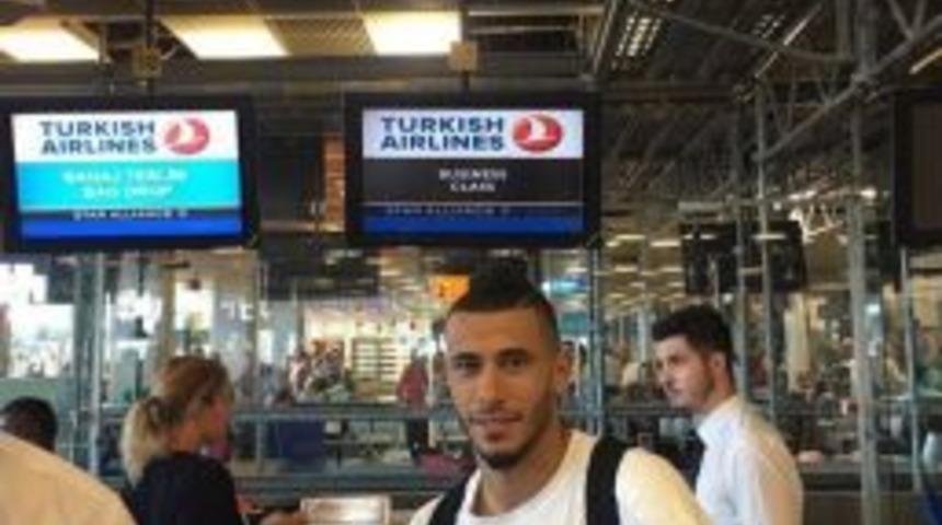 Belhanda, Yola &Ccedil;ıktı