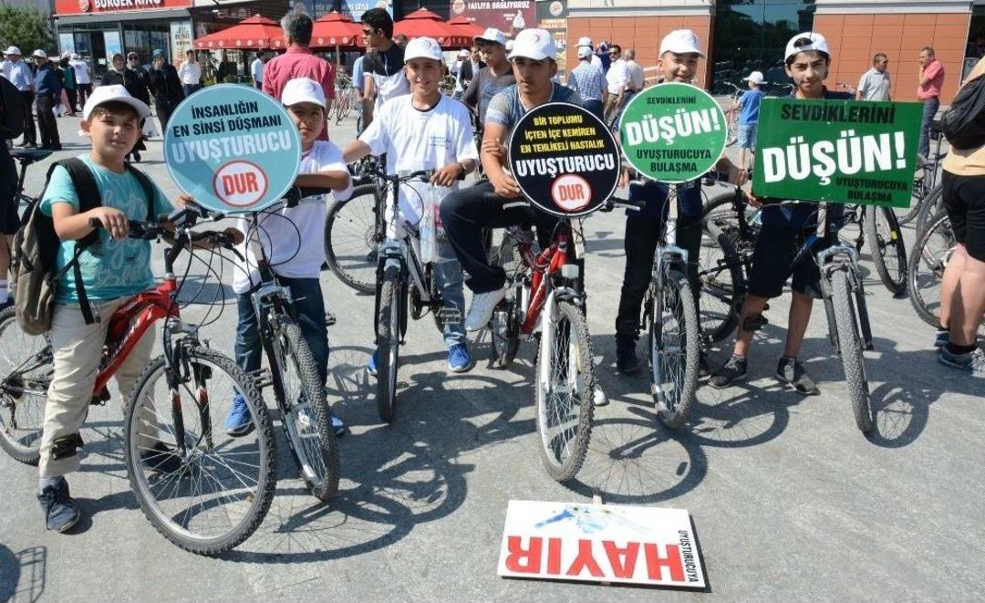 Uyuşturucuyla M&uuml;cadele İ&ccedil;in Pedal &Ccedil;evirdiler