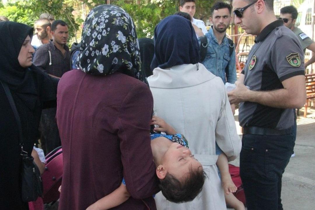 Ramazan Bayramı&rsquo;nı &Uuml;lkelerinde Ge&ccedil;iren Suriyelilerin T&uuml;rkiye&rsquo;ye D&ouml;n&uuml;ş&uuml; S&uuml;r&uuml;yor