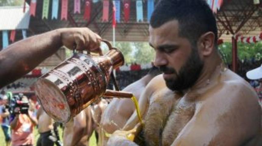 Kırkpınar Pehlivanları 2 Ton Zeytin Yağı İle Yağlanacak