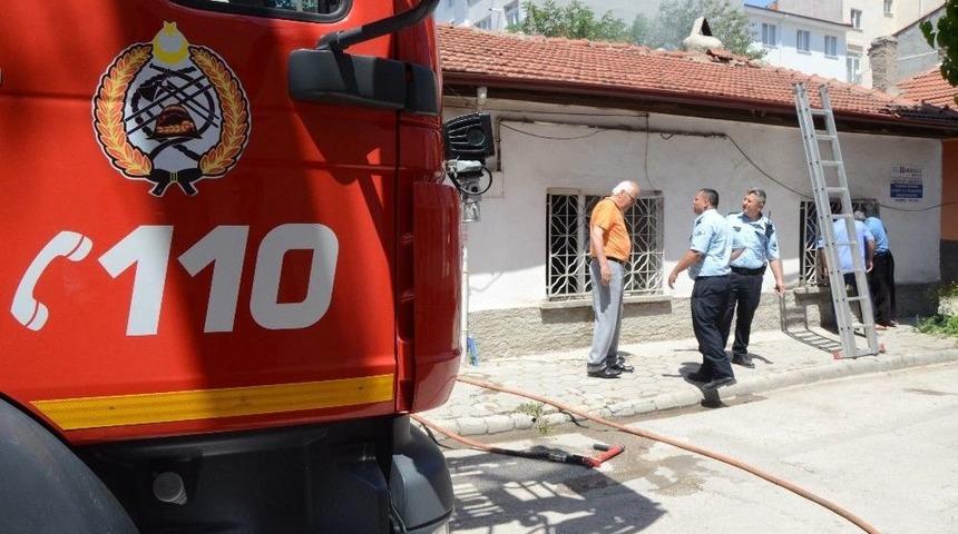 Kullanılmayan İkamette &Ccedil;ıkan Yangın Korkuttu