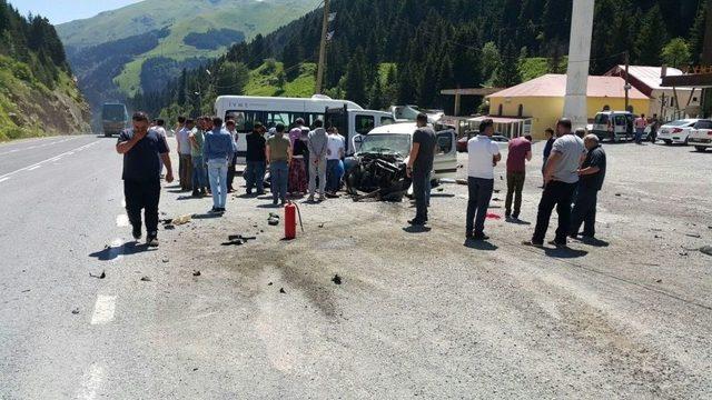 Trabzon’da Trafik Kazası: 1 Ölü, 2 Yaralı