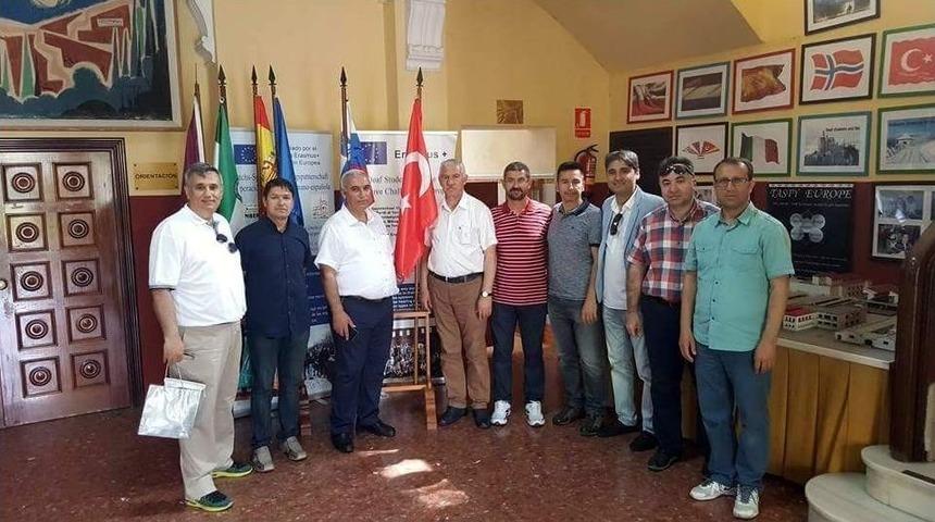 Meslek Lisesi &Ouml;ğretmenleri İspanya&rsquo;da 3d Yazıcı Eğitimi Aldı