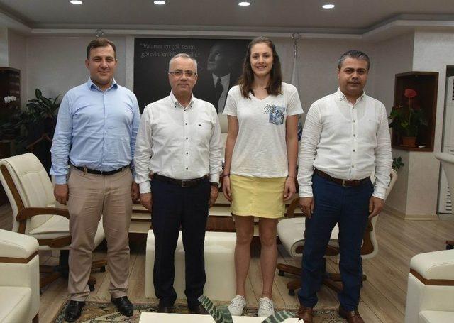 Salihli Belediyespor’da Yılmaz İmzayı Attı