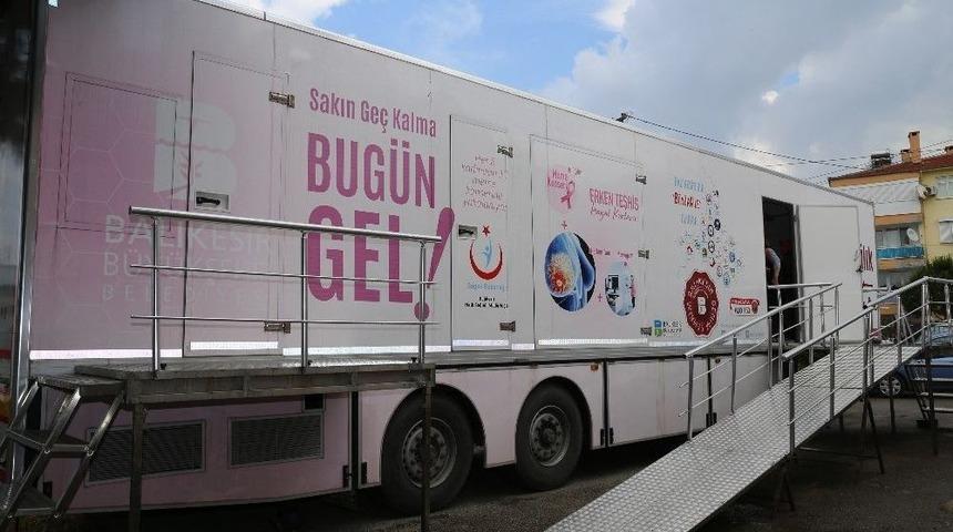 Kanser Araştırma Tırında Taramalar Devam Ediyor