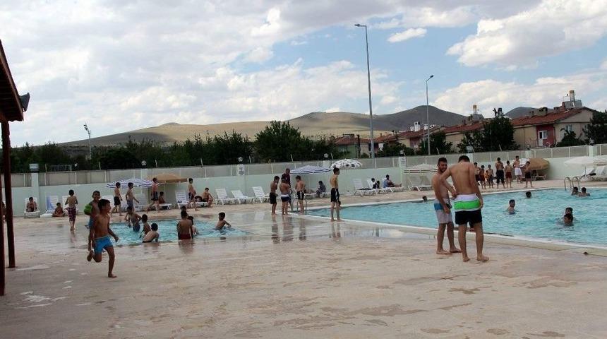 İncesu Belediyesi Yaz Spor Okulunu Açtı