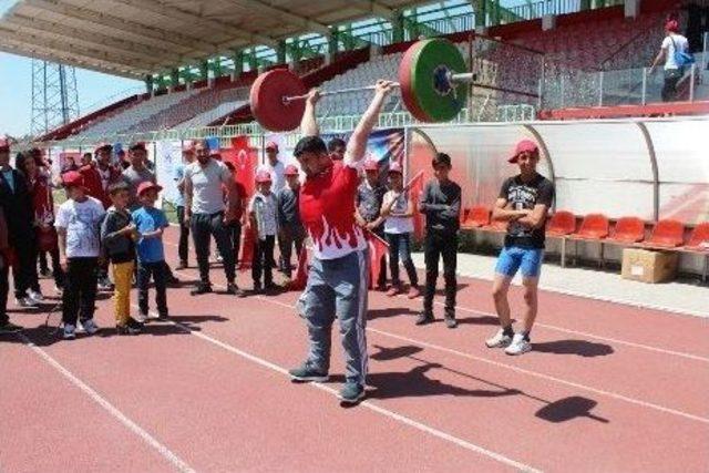 Ağrı’da Yaz Spor Okulları Açılış Töreni Gerçekleştirildi