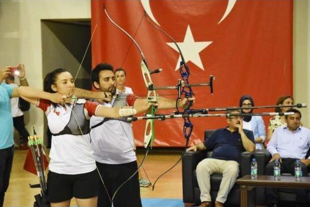 İzmir'de Spor Merkezleri Açıldı: 