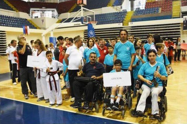 İzmir'de Spor Merkezleri Açıldı: 