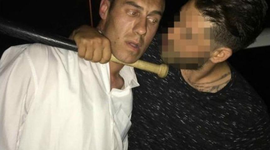 Beyzbol Sopalı Zafer Pozu