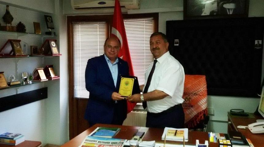 Vali &Ccedil;i&ccedil;ek Ziraat Odasına Veda Ziyaretinde Bulundu