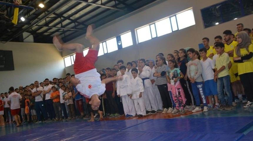 Tatvan&rsquo;da Yaz Spor Kurslarının A&ccedil;ılışı Yapıldı