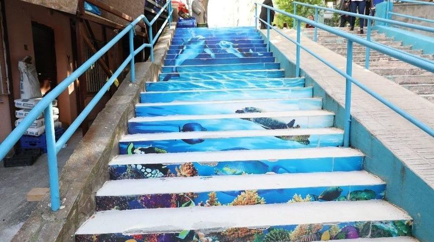 İlkadım&rsquo;da Caddeler Renkleniyor