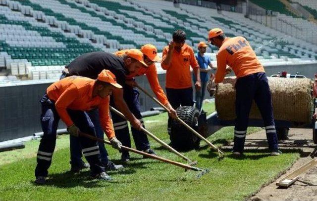 Bursa Büyükşehir Belediye Stadı'na Ilk Hibrit Çim