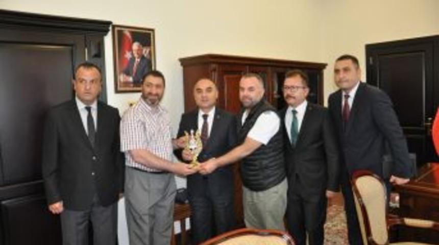 Uyuşturucuyla M&uuml;cadele Edenlere &Ouml;d&uuml;l