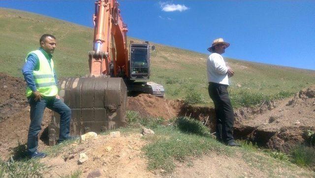 Çaldıran’da Susuz Tarım Arazileri, Yeniden Tarıma Kazandırılıyor