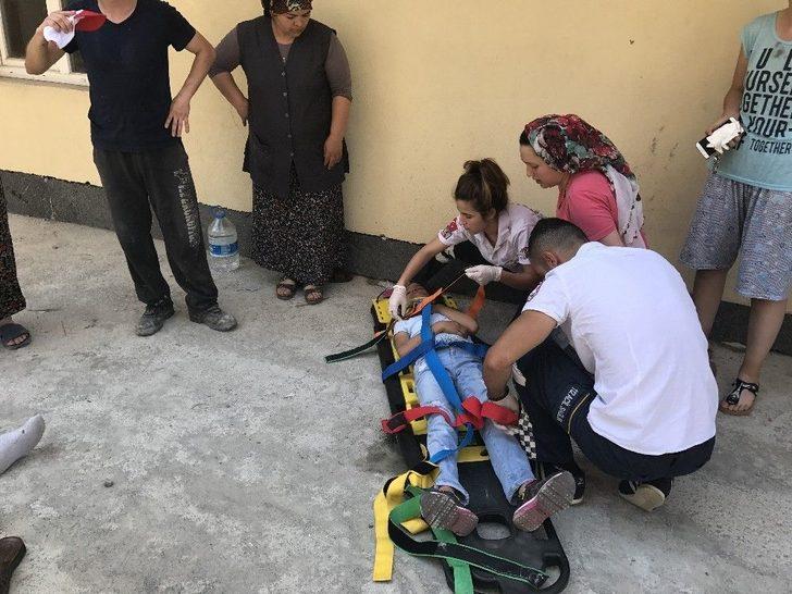 Motosiklet Kazasında Dede Ve Torunu Yaralandı G2