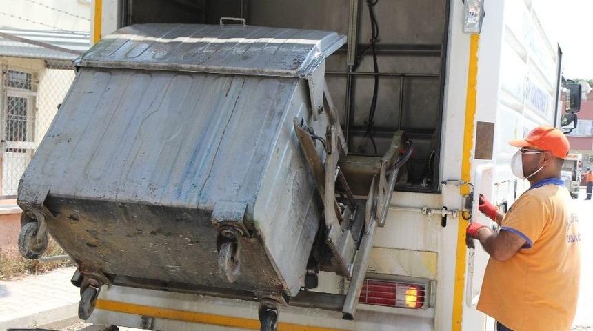 Toroslar&rsquo;da &Ccedil;&ouml;p Konteynerleri Dezenfekte Ediliyor