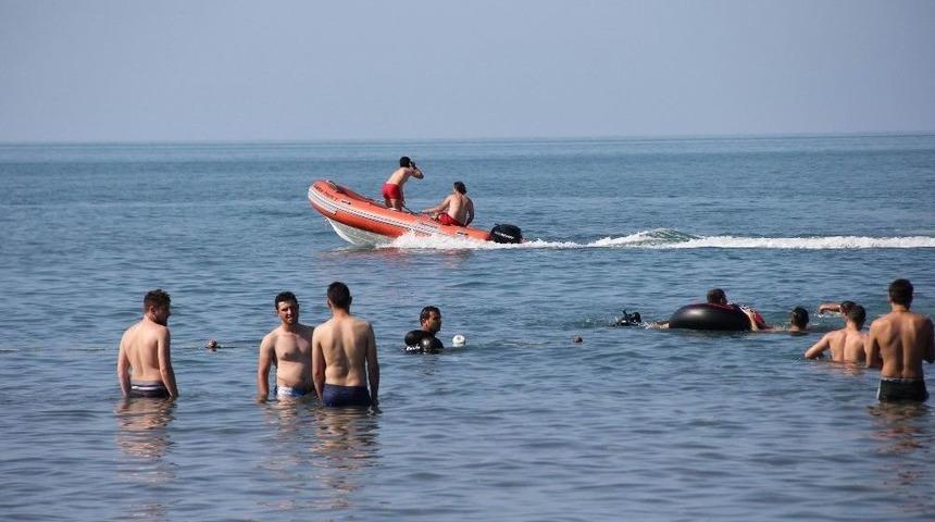 Denizde Ceset İhbarı Polisi Alarma Ge&ccedil;irdi