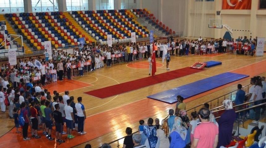 Yaz Spor Okulları Açıldı