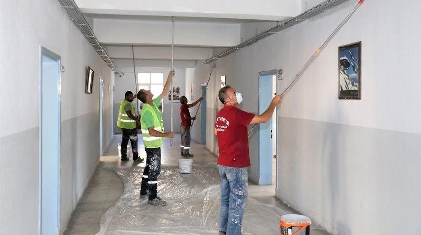 Turgutlu Belediyesi, Okulların İhtiyaçlarını Karşılıyor