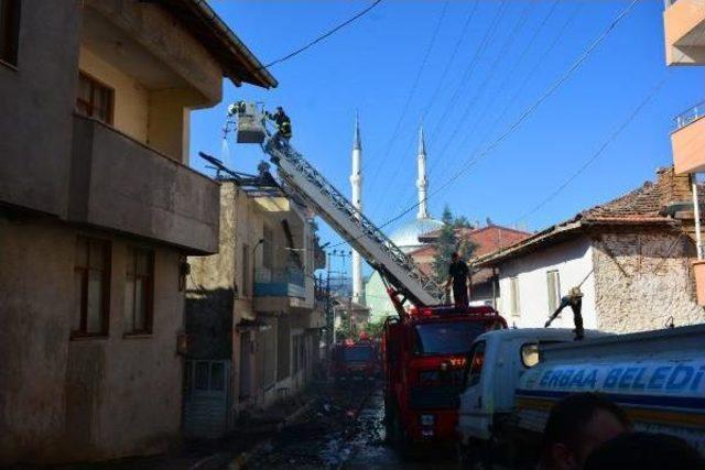 Erbaa'da Korkutan Yangın