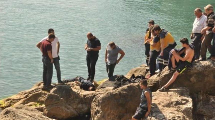 Zonguldak&rsquo;Ta Denizde Erkek Cesedi Bulundu