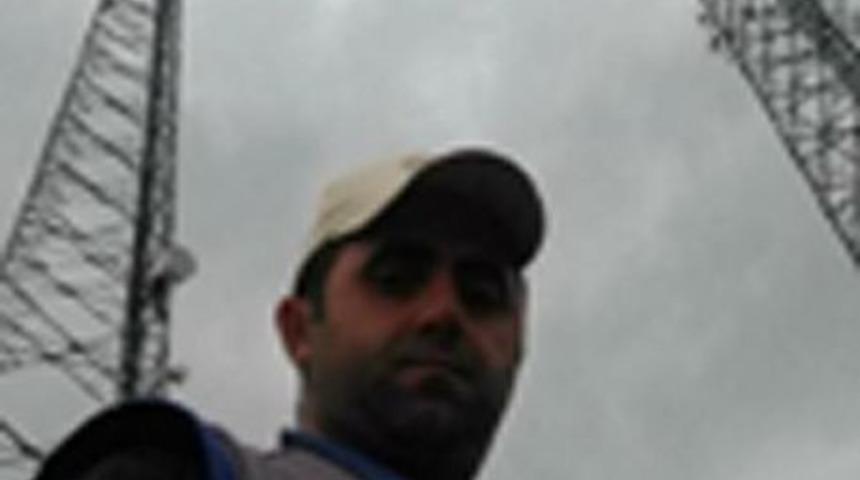 Direkten D&uuml;şen Elektrik Işcisi &Ouml;ld&uuml;