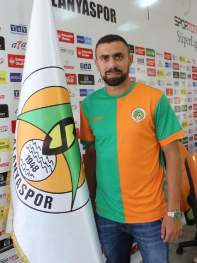 Alanyaspor’A Yunan Orta Saha